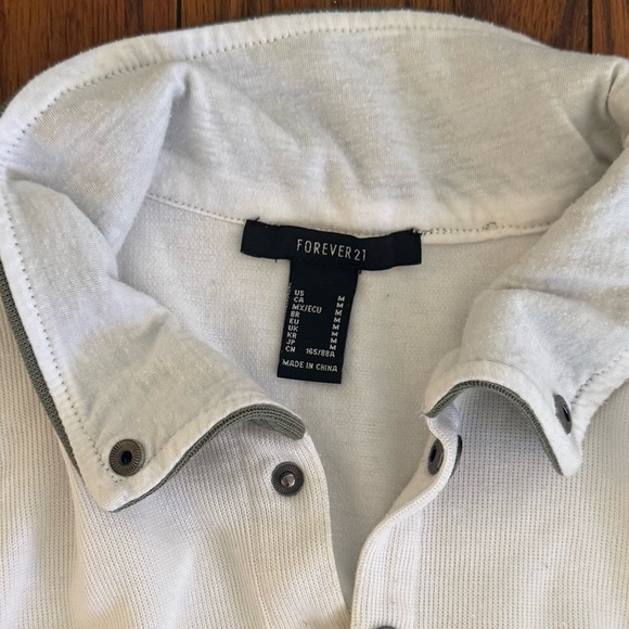 Forever 21 Los Angeles Graphic Rugby Pullover in Green/White | size Medium - Picture 6 of 15